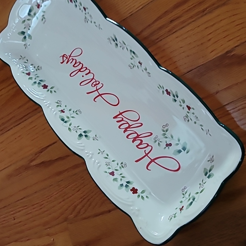 Pfaltzgraff Winterberry Happy Holidays Appetizer Tray